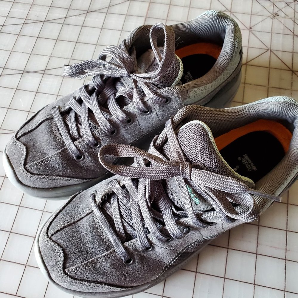 Hitec Women's Walking/Hiking shoes size 5.5 Eu 36